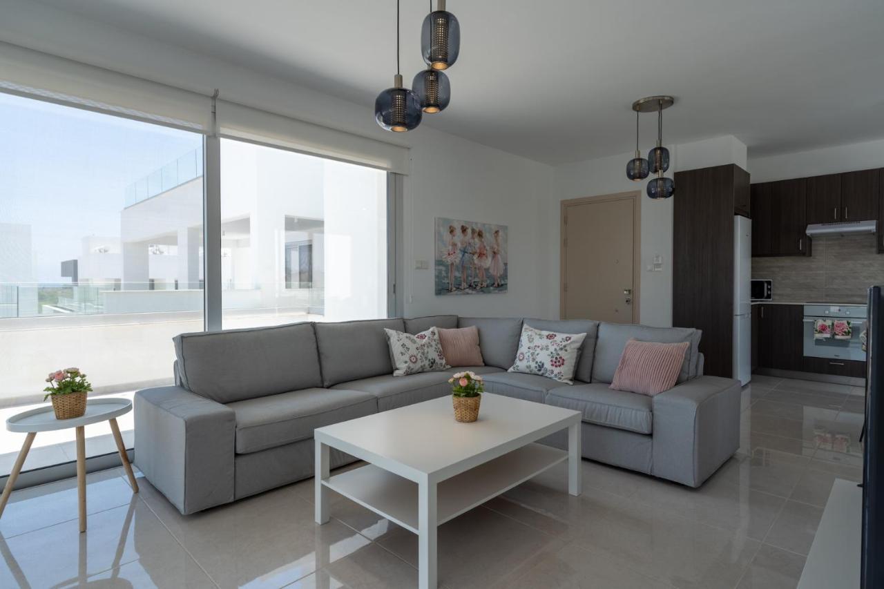 Harmonia 2-Br Apt In Livadia Larnaca Exterior photo