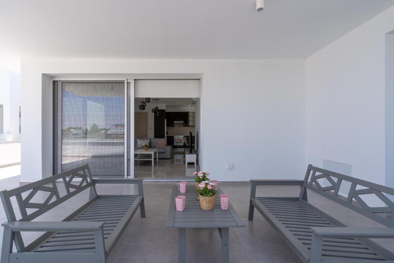 Harmonia 2-Br Apt In Livadia Larnaca Exterior photo