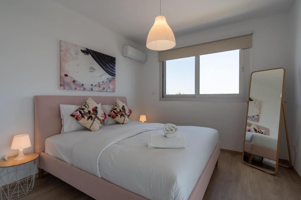 Harmonia 2-Br Apt In Livadia Larnaca Exterior photo
