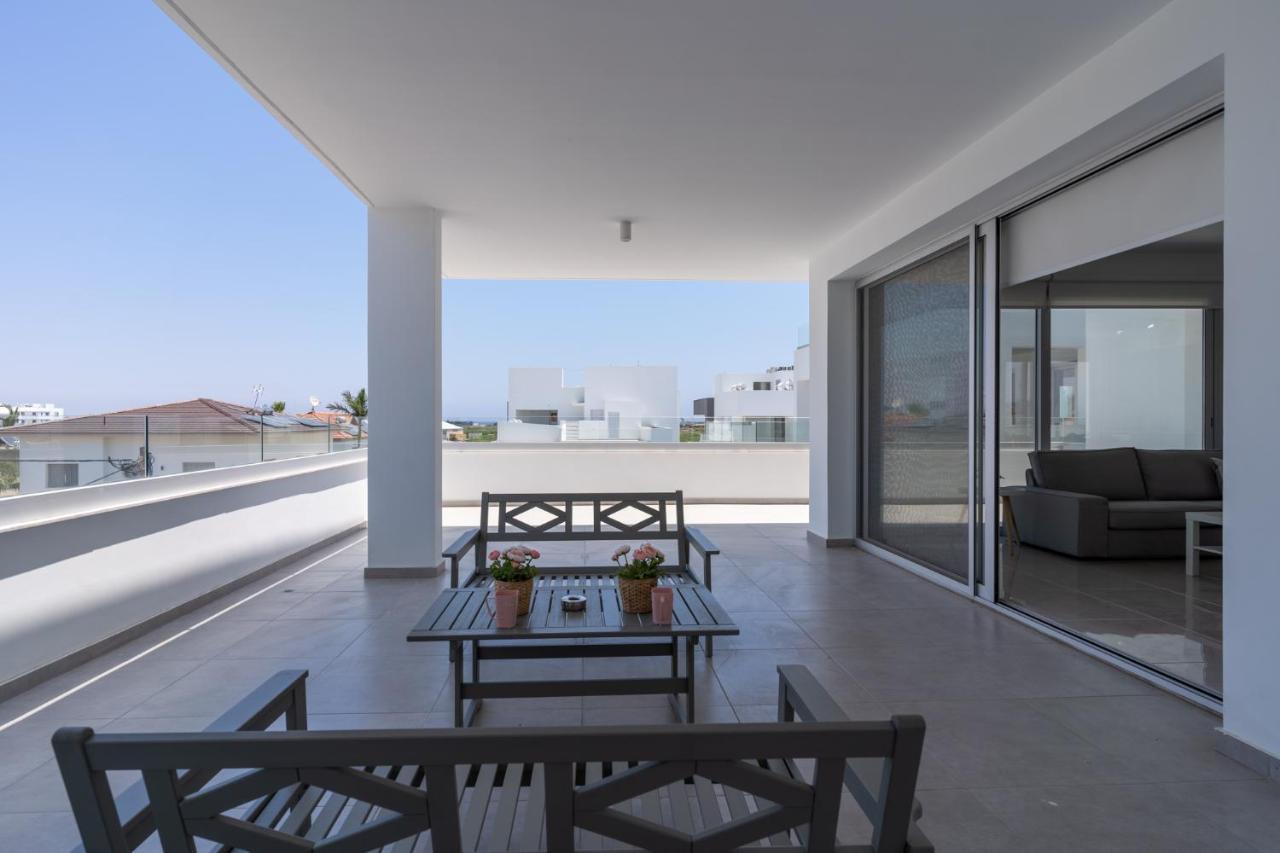 Harmonia 2-Br Apt In Livadia Larnaca Exterior photo